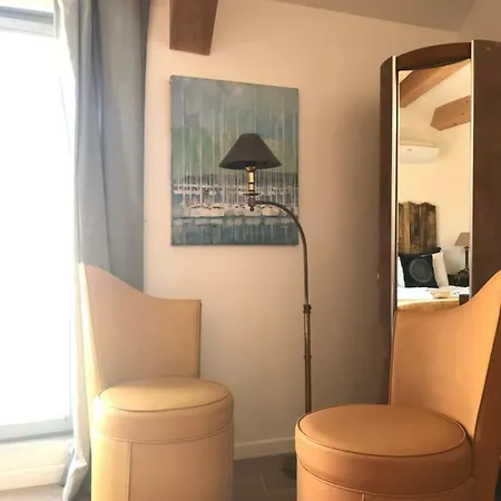 Les D'agatha Panzió Sanary-sur-Mer